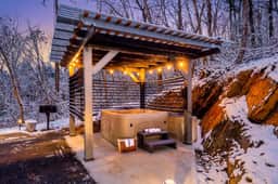 Open Skydeck with Spectacular View and Hot Tub